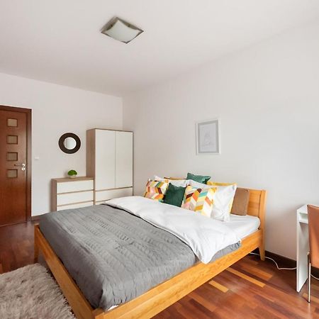 Wola Sunset Apartment Free Parking Varsó Kültér fotó