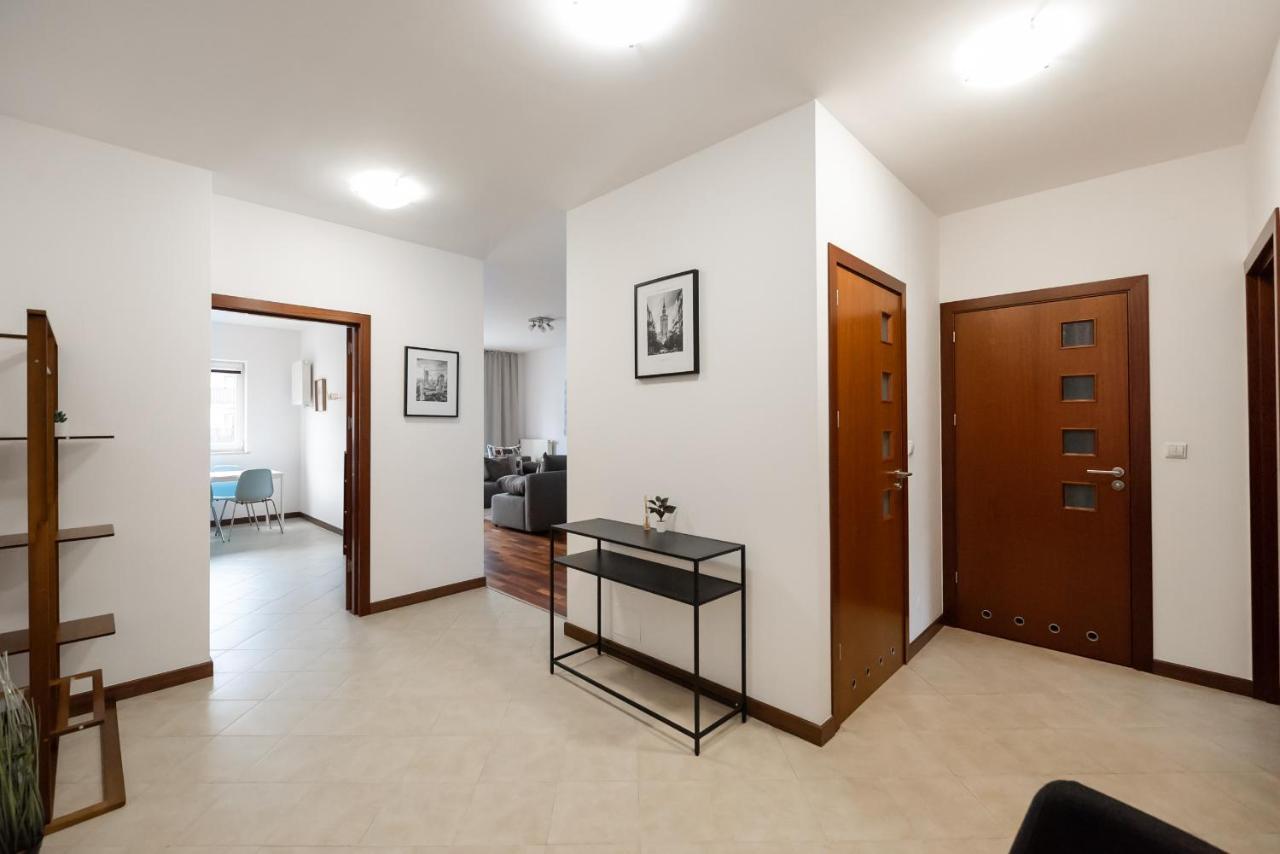 Wola Sunset Apartment Free Parking Varsó Kültér fotó