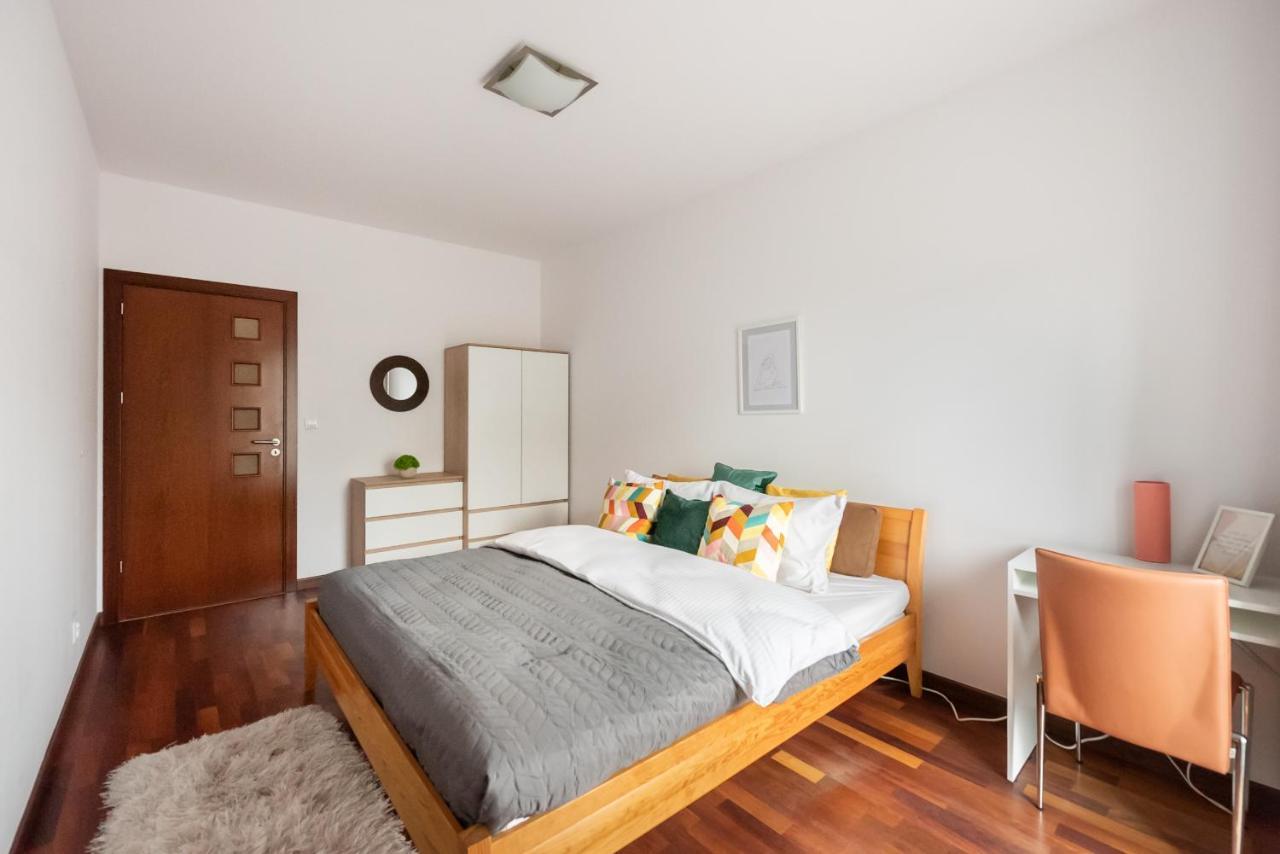 Wola Sunset Apartment Free Parking Varsó Kültér fotó